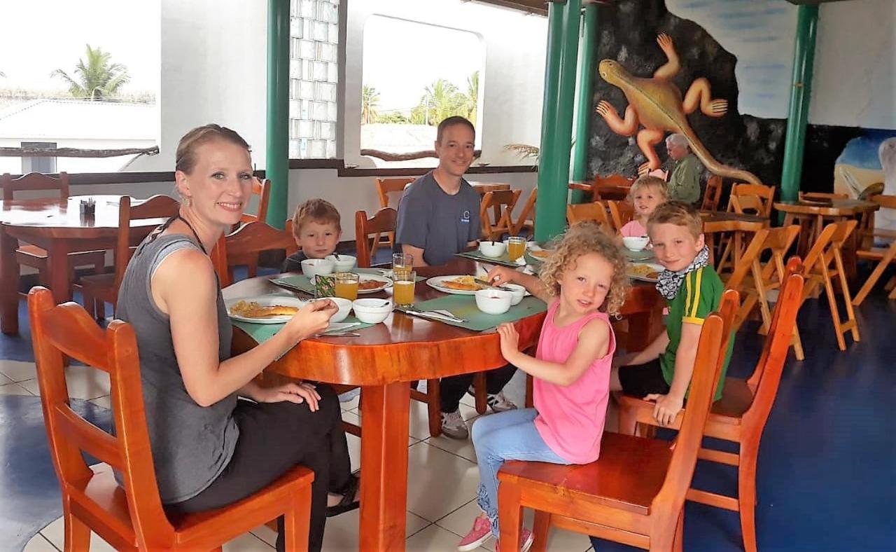 Hotel Coloma Galapagos Пуерто-Айора Екстер'єр фото